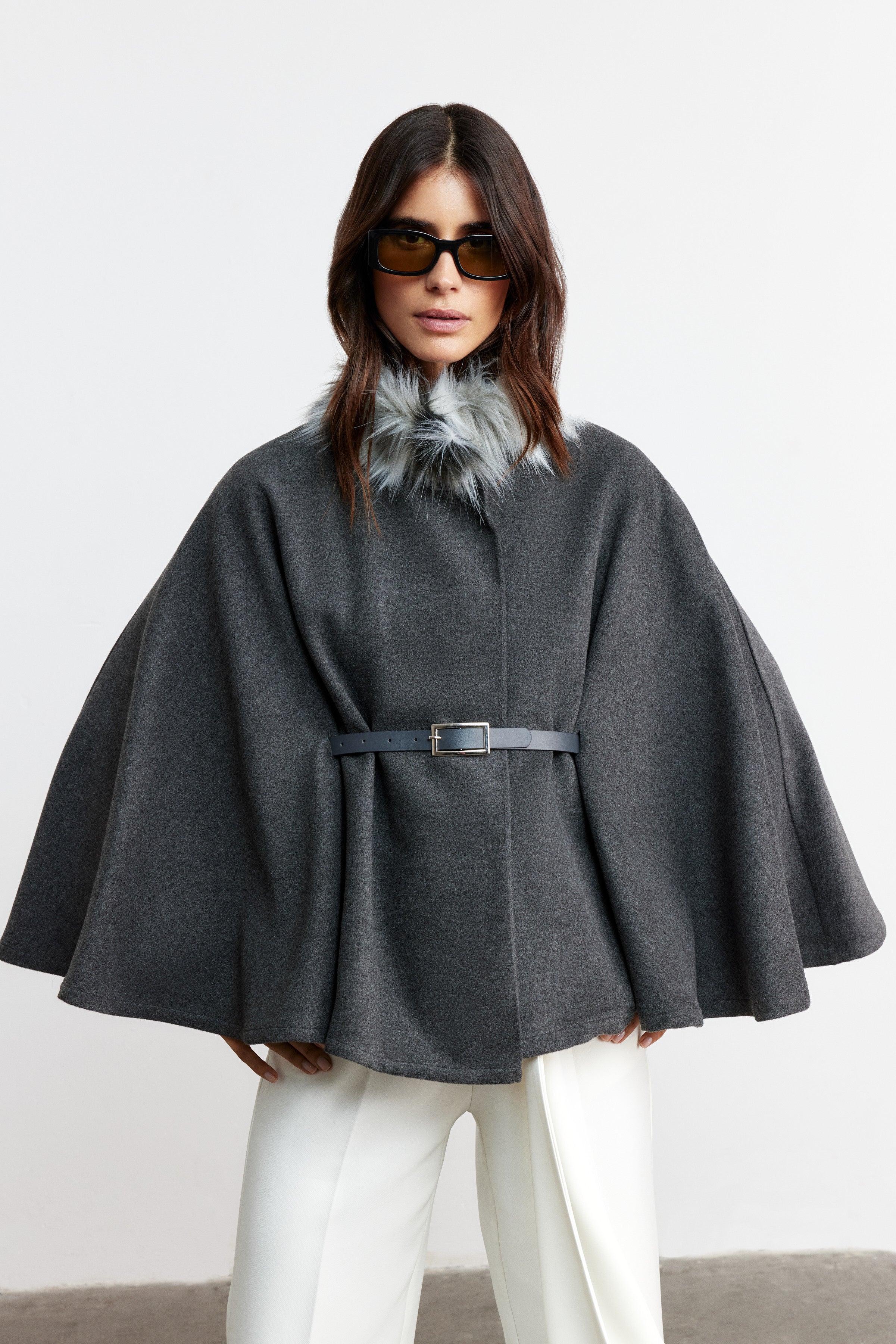 SAMANTHA KÜRK YAKALI KAŞE PELERİN | GRİ