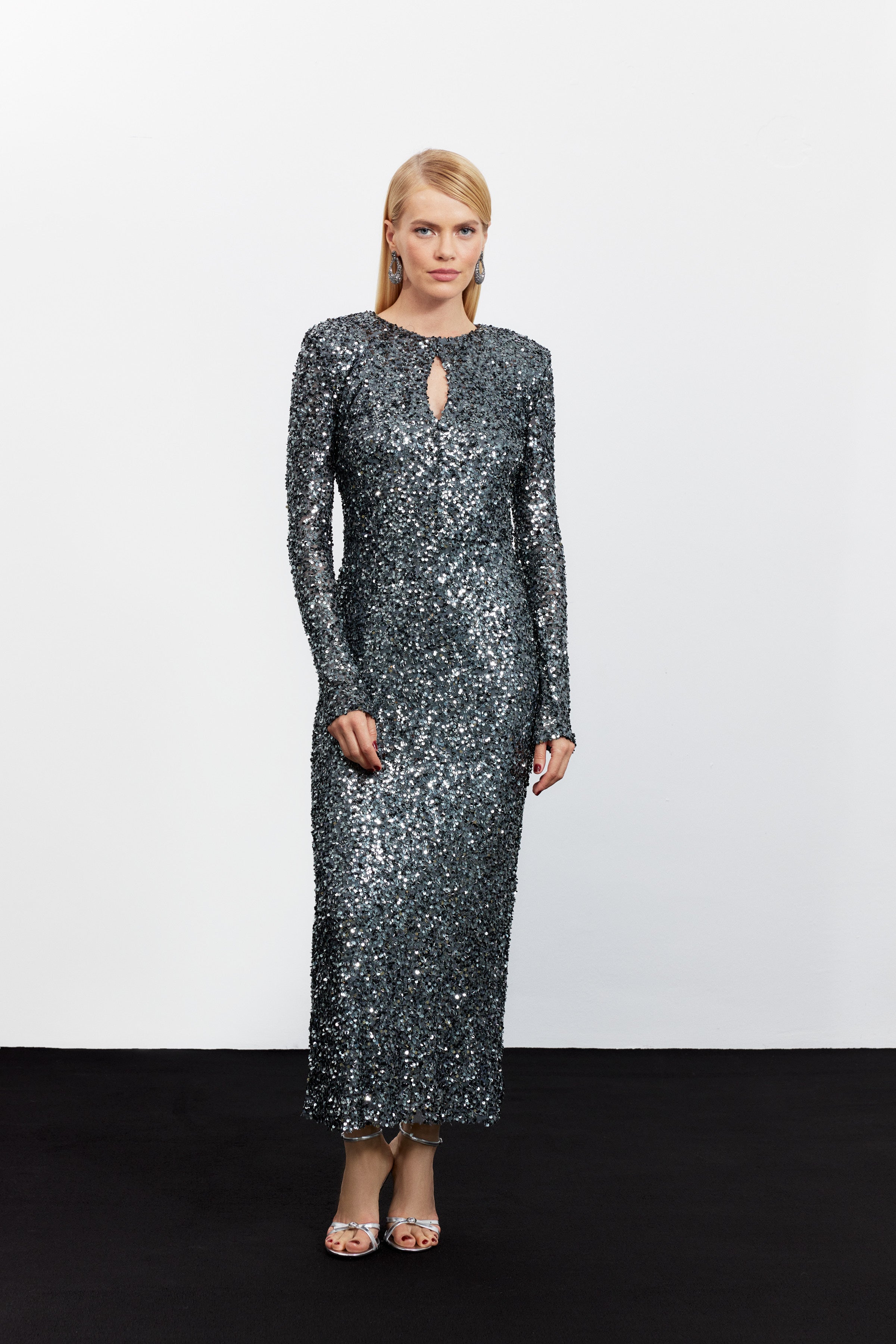 SELENA DAMLA DEKOLTELİ PAYET ELBİSE | ANTRASİT