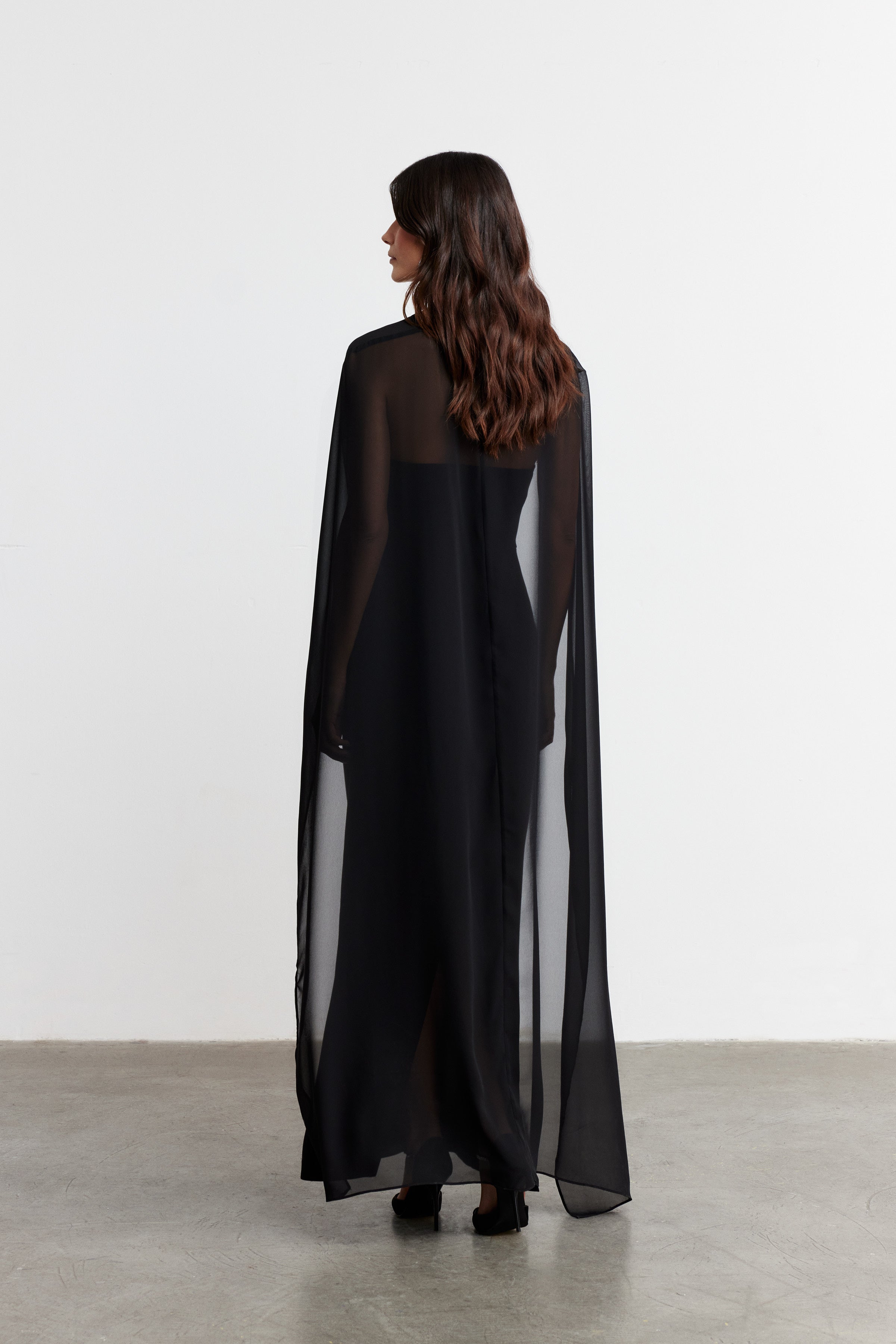 HARMONIE KALP YAKA ELBİSE & ŞİFON PELERİN | SİYAH