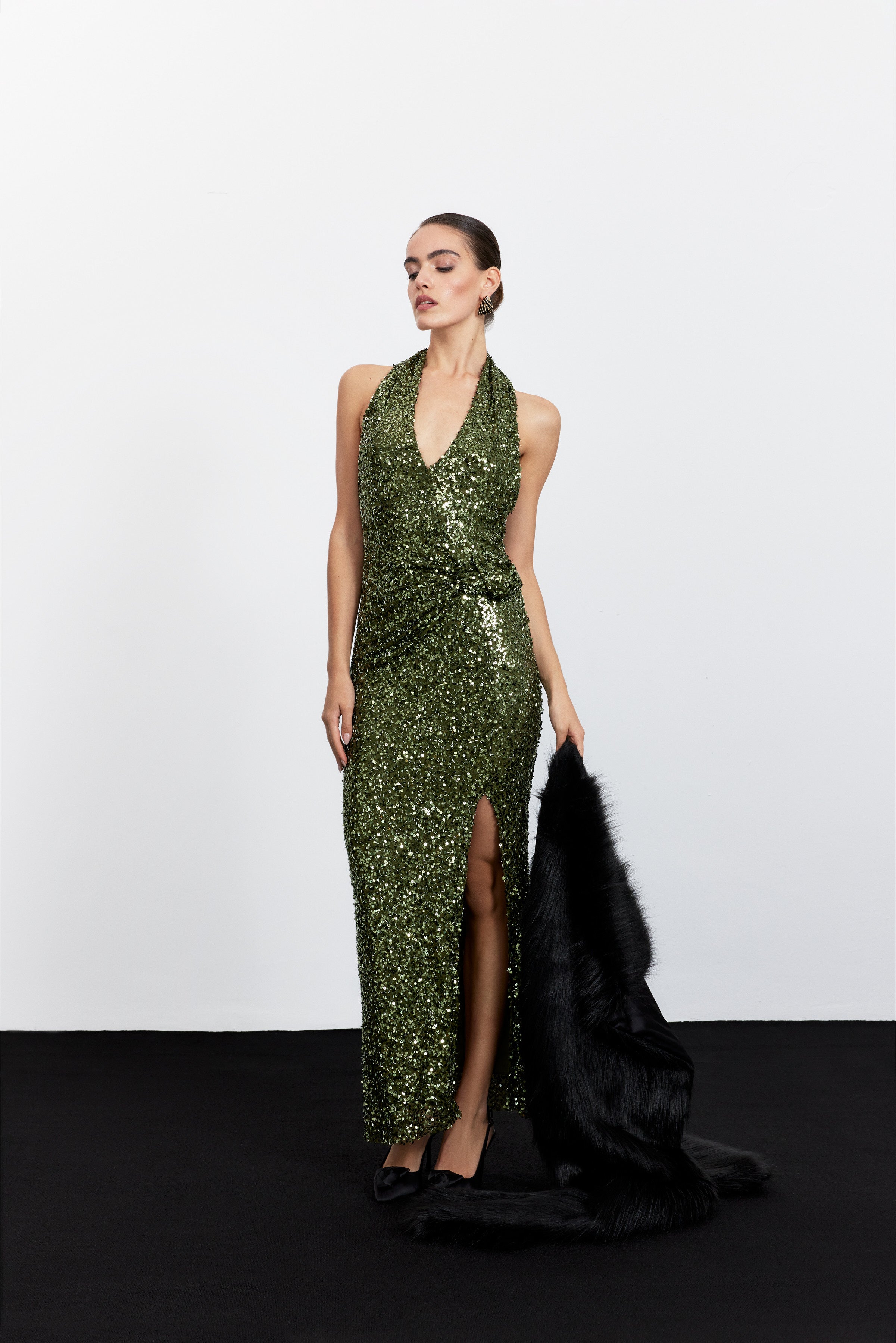 ROSIE GÜL DETAYLI PAYET ELBİSE | HAKİ