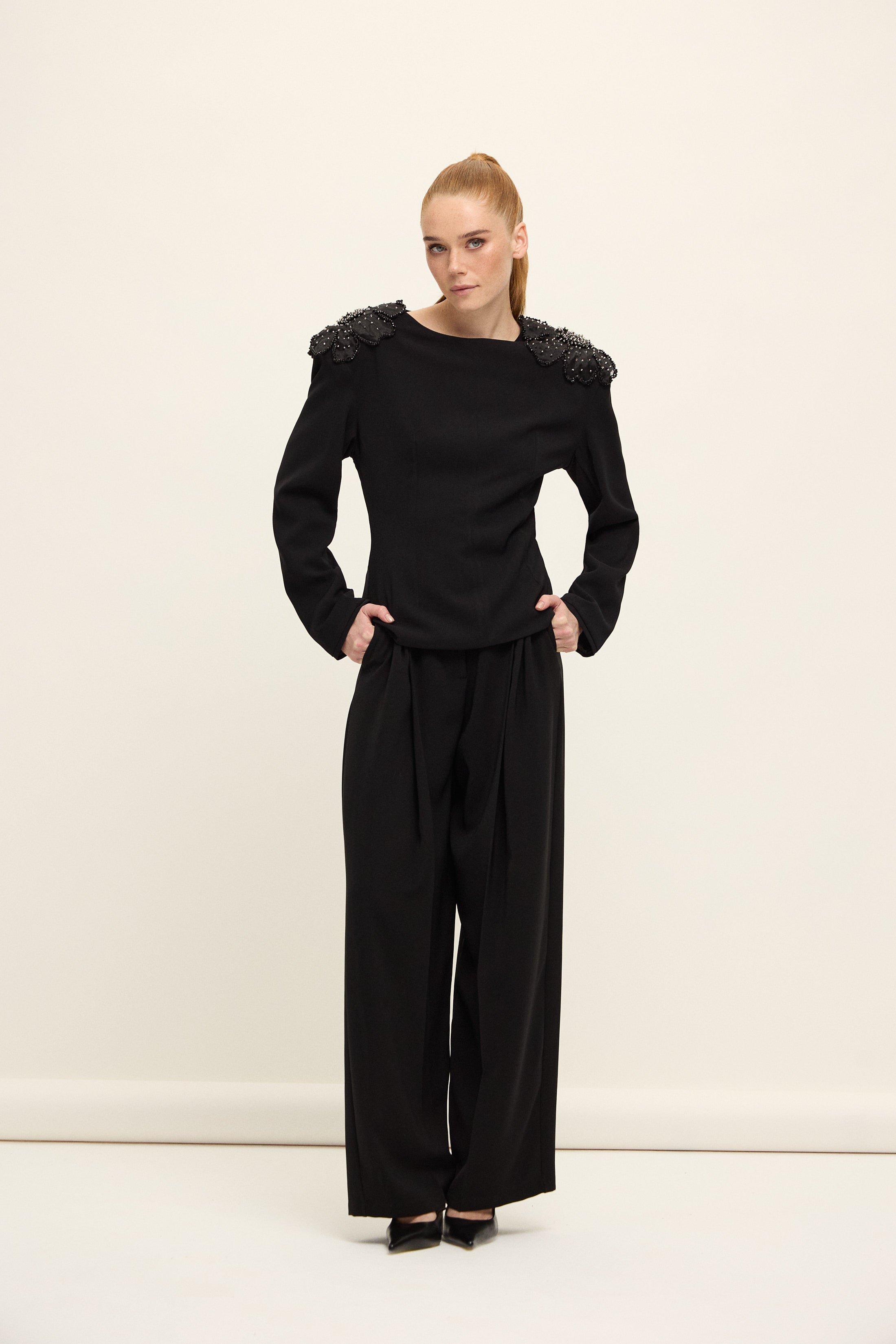 FLORENCE ÇİÇEK İŞLEMELİ BLUZ