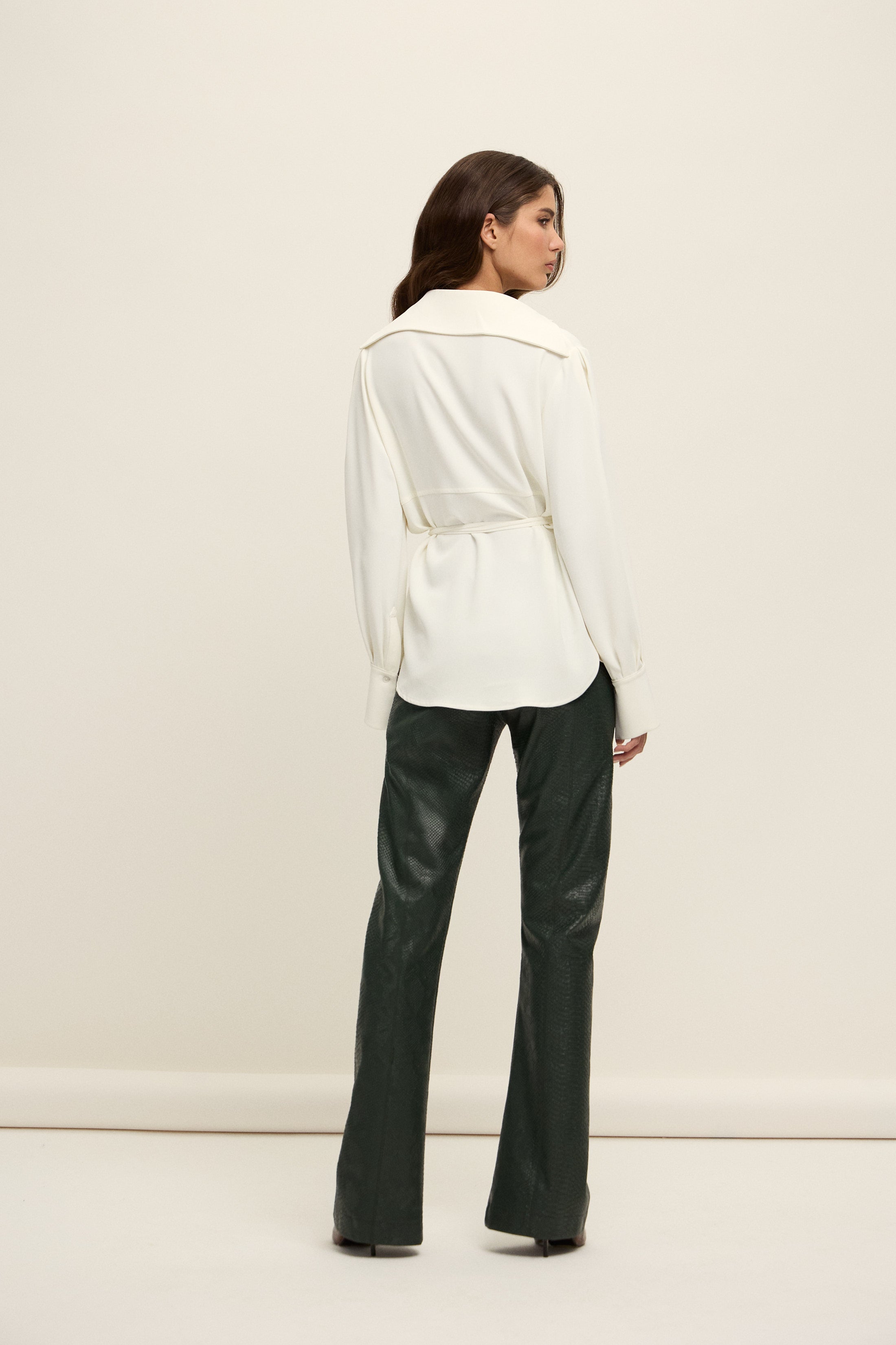 GENEVA MİNİMAL GÖMLEK | KIRIK BEYAZ