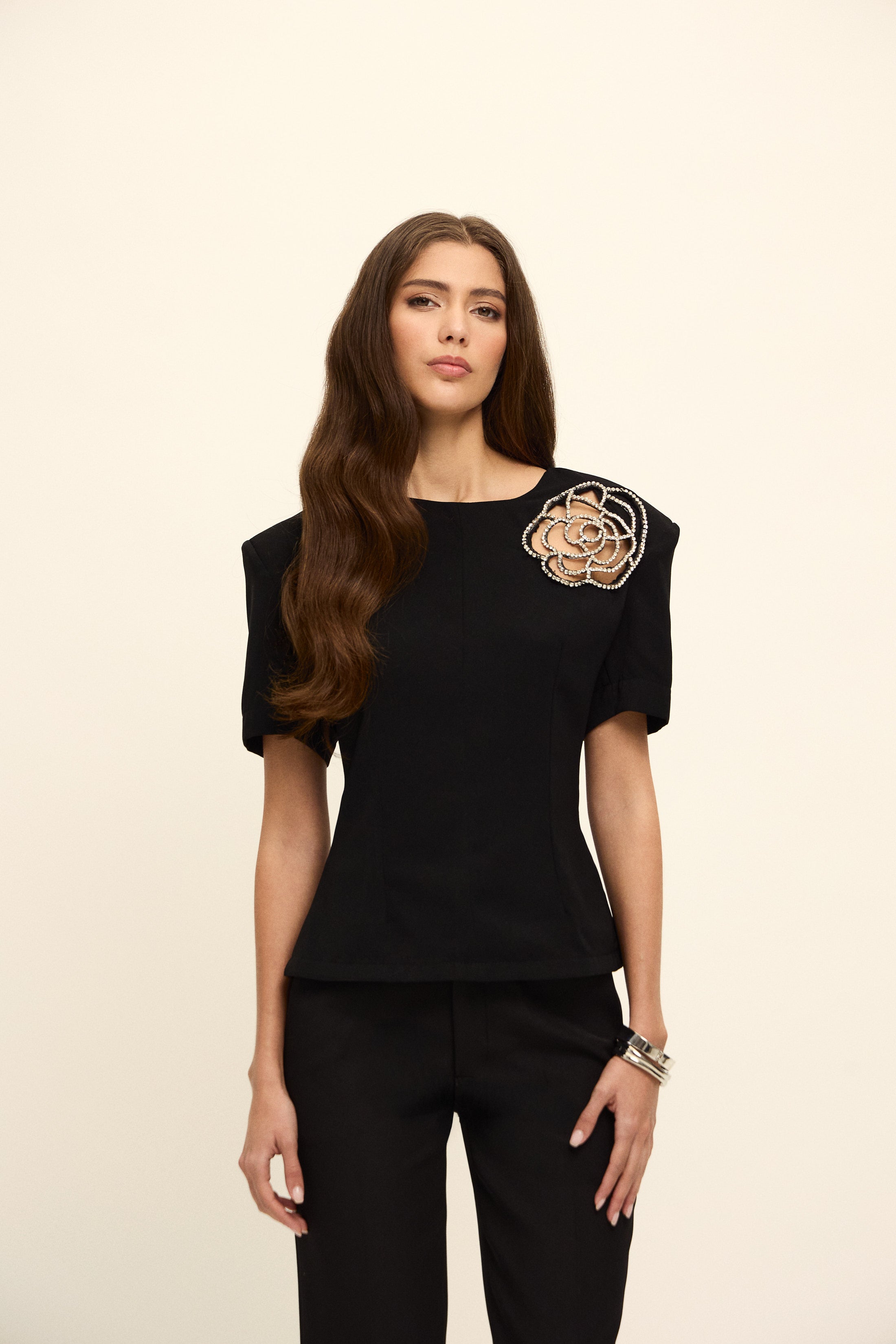 PARIS TAŞLI GÜL DETAYLI BLUZ