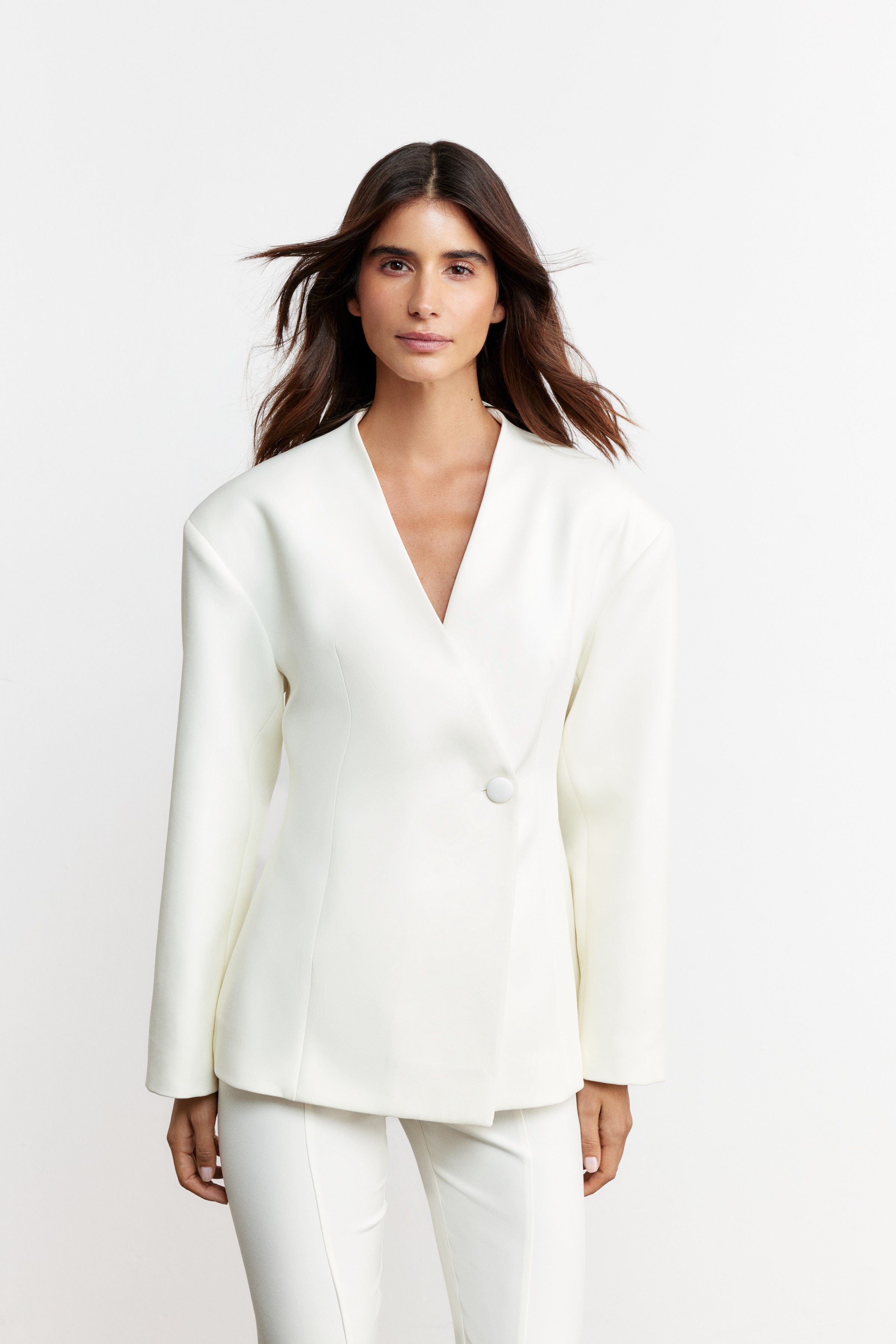 MERLOT KRUVAZE GENİŞ OMUZ BLAZER | BEYAZ