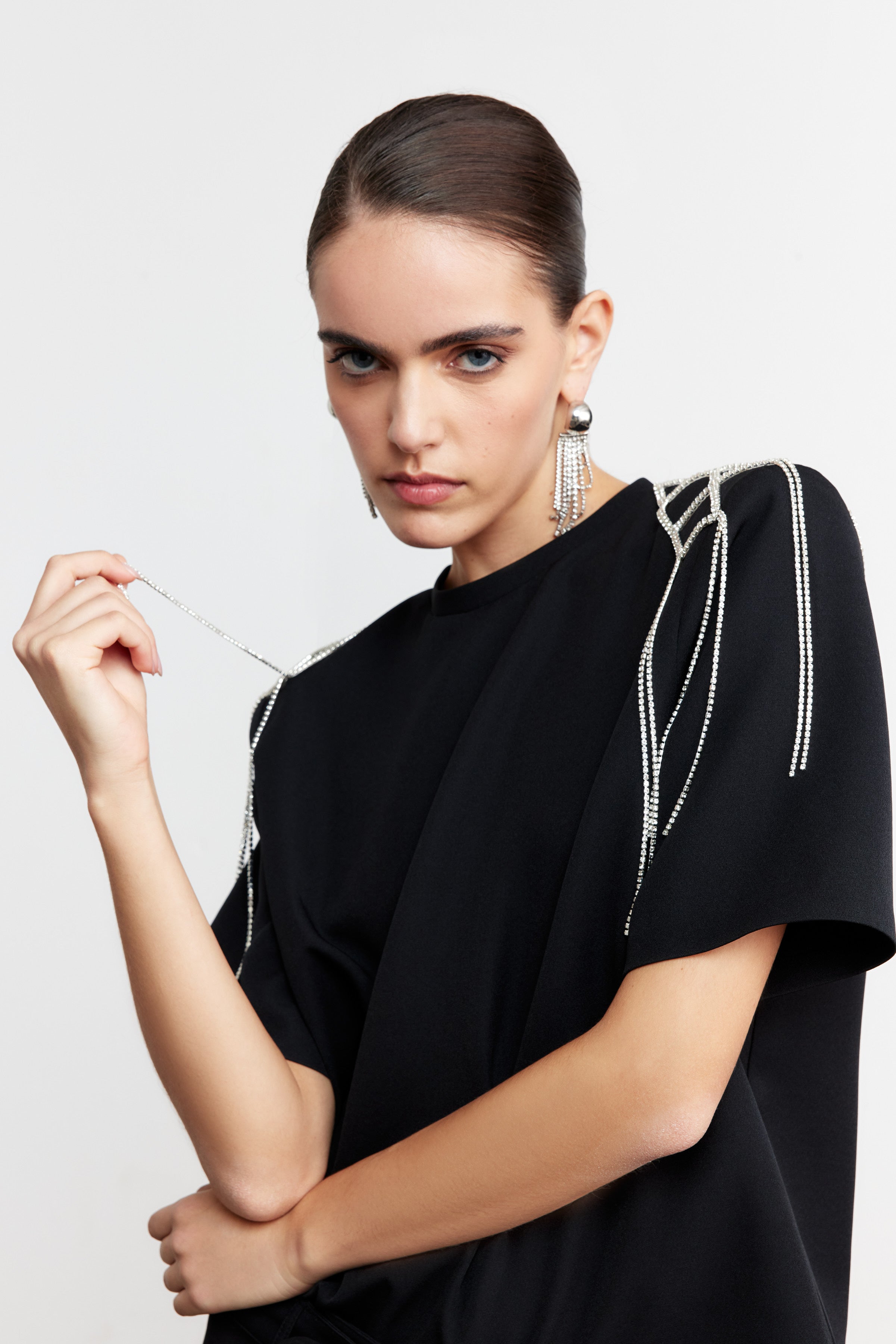 PAULA TAŞ İŞLEMELİ VATKALI BASIC | SİYAH