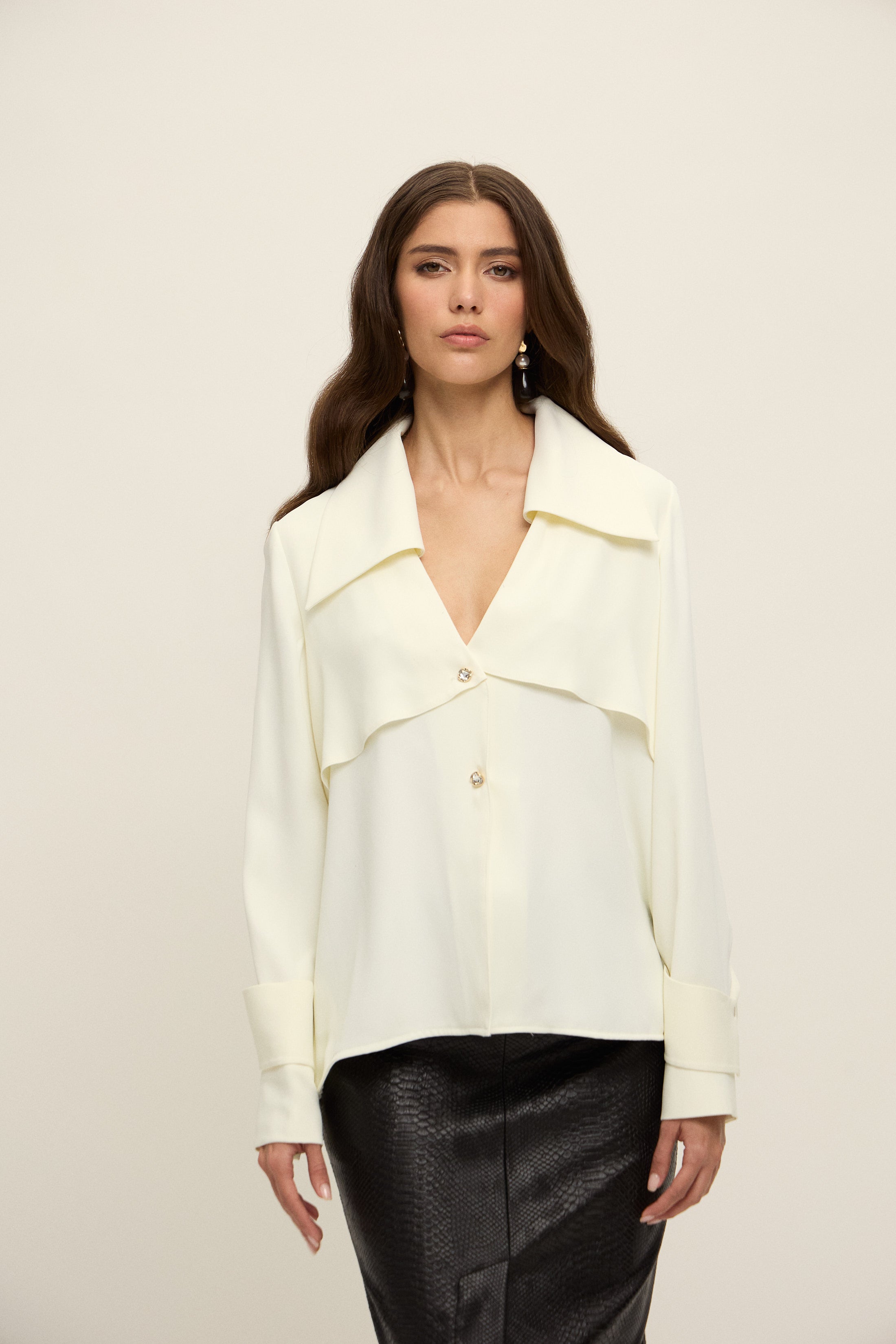 VIENNA TAŞLI DÜĞMELİ GÖMLEK | KIRIK BEYAZ