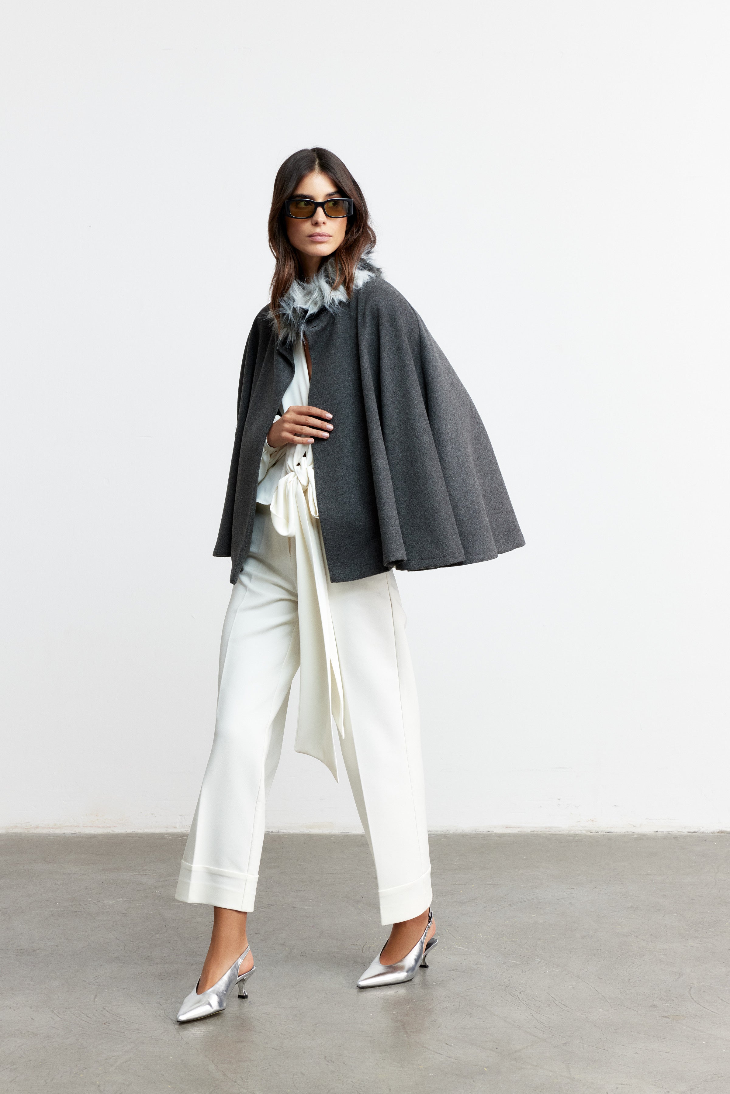 SAMANTHA KÜRK YAKALI KAŞE PELERİN | GRİ