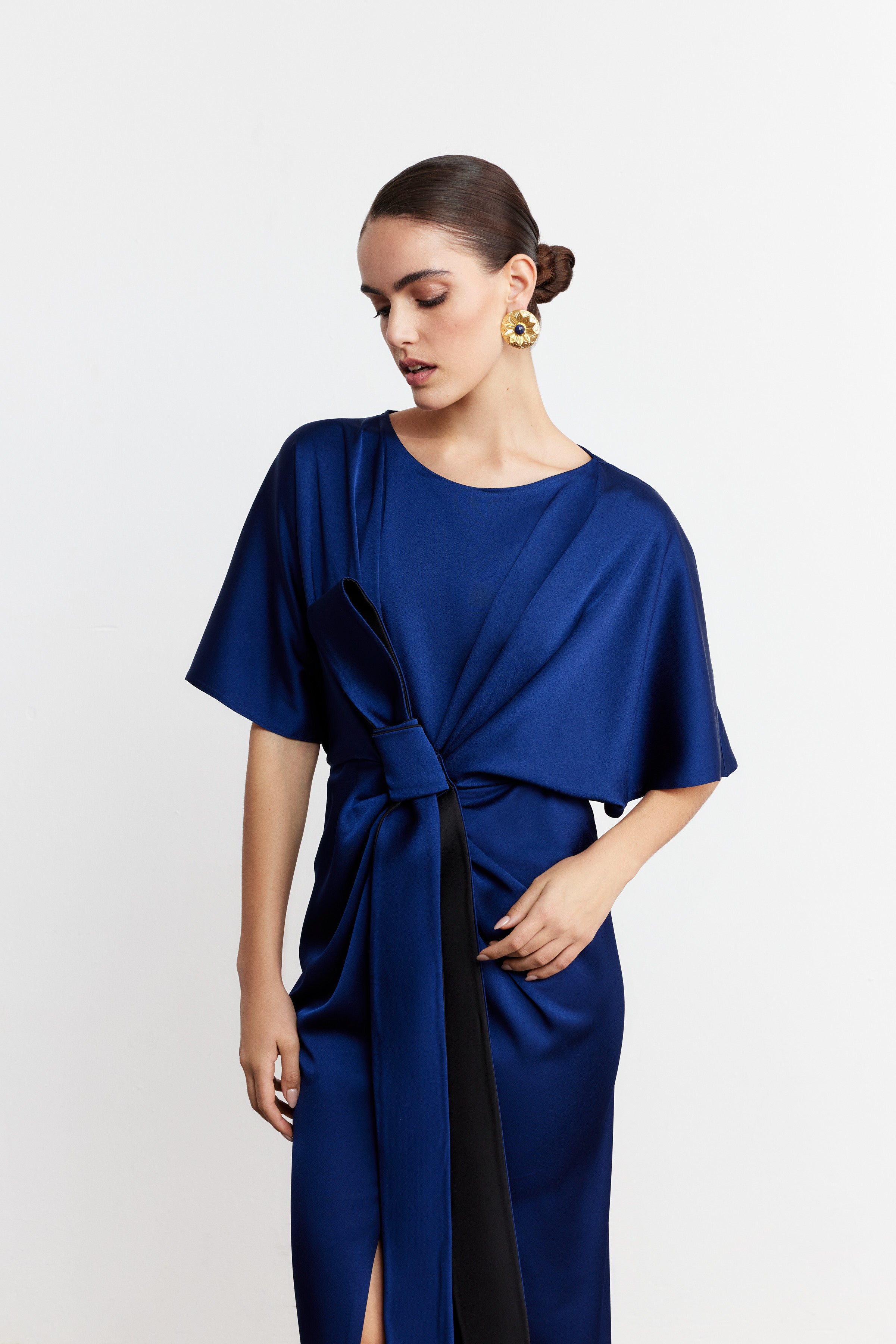 BOWIE FİYONK DETAYLI SATEN ELBİSE | LACİVERT