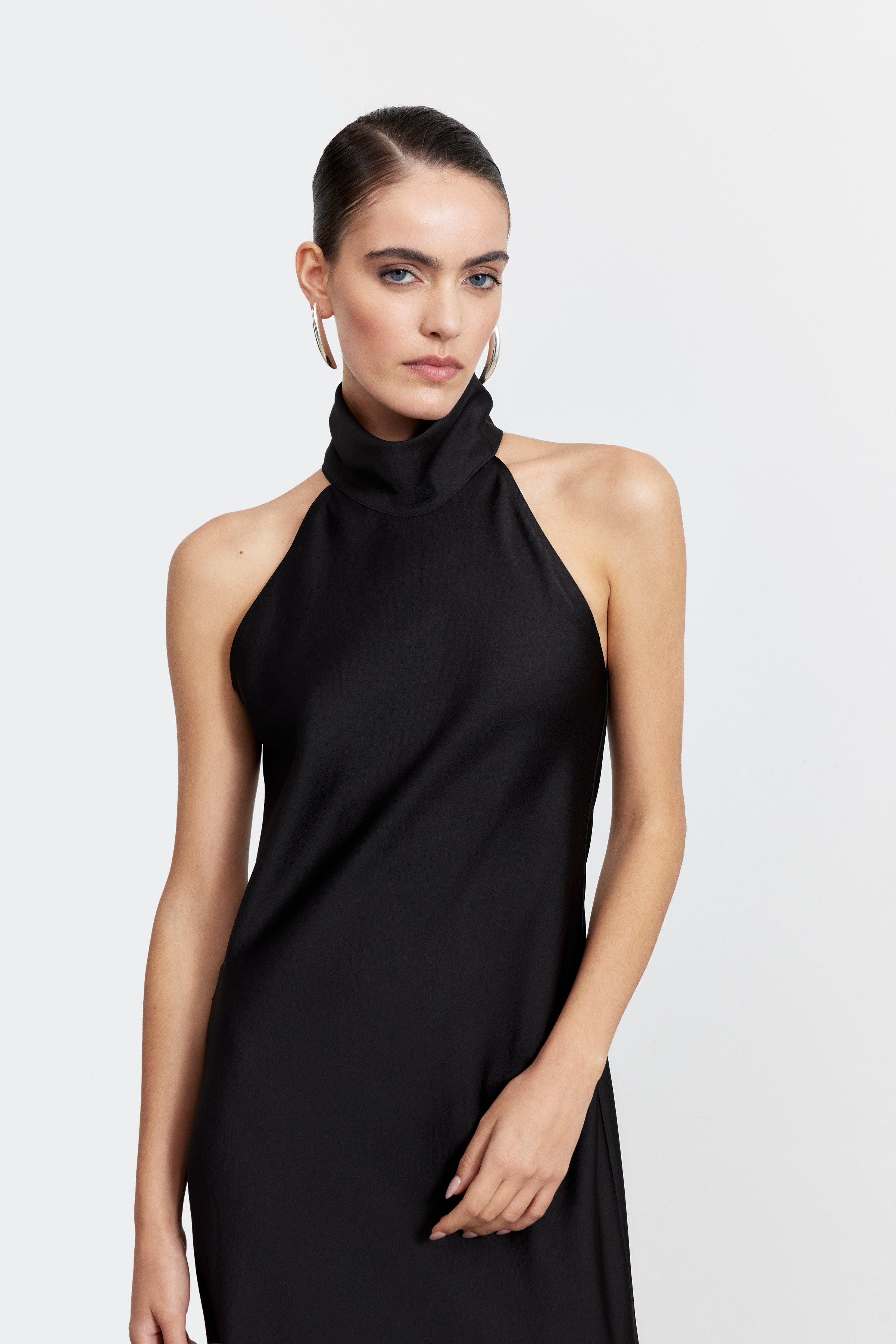 AUDREY DİK YAKA SATEN ELBİSE | SİYAH