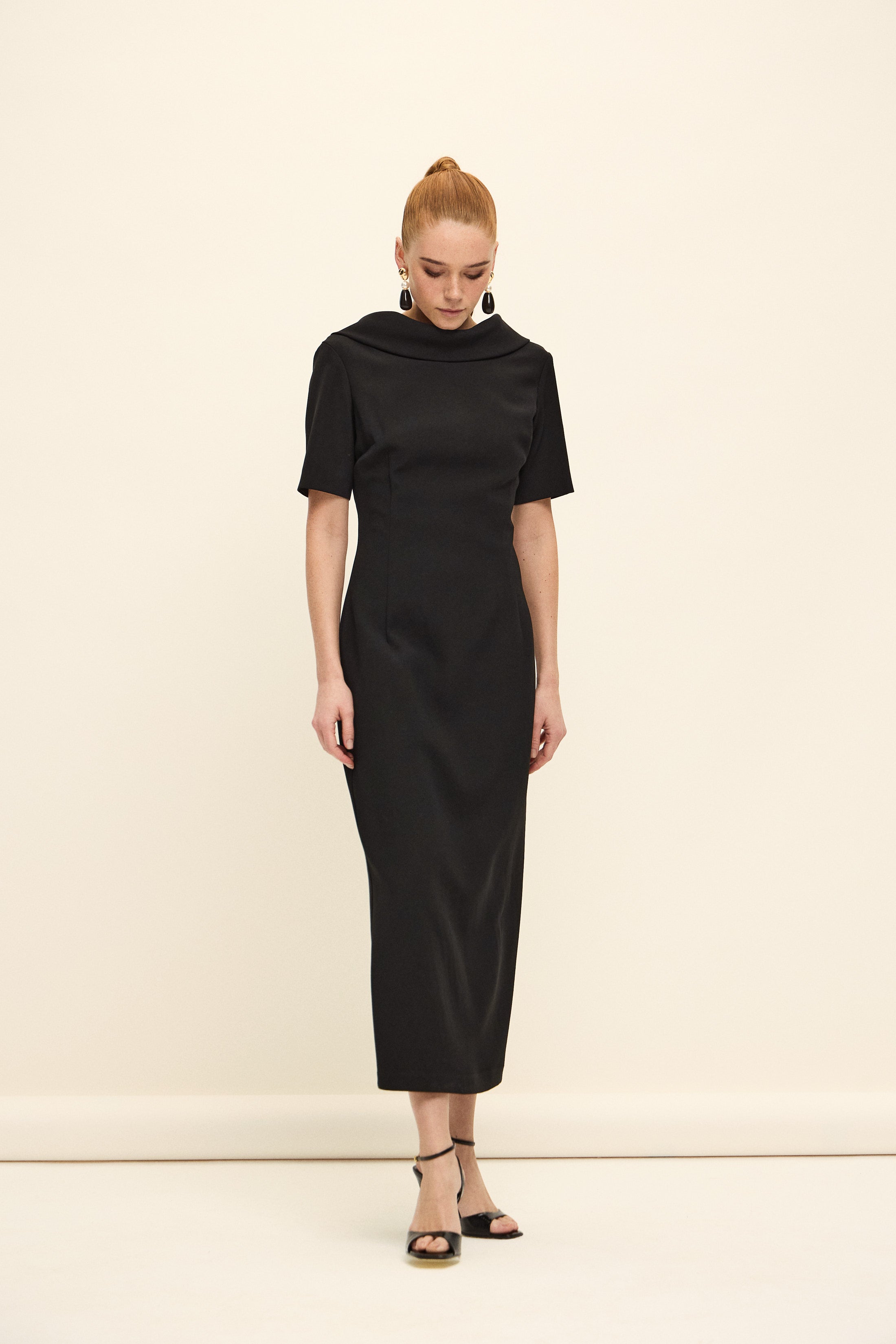 ROMA SIRT DETAYLI ELBİSE | SİYAH