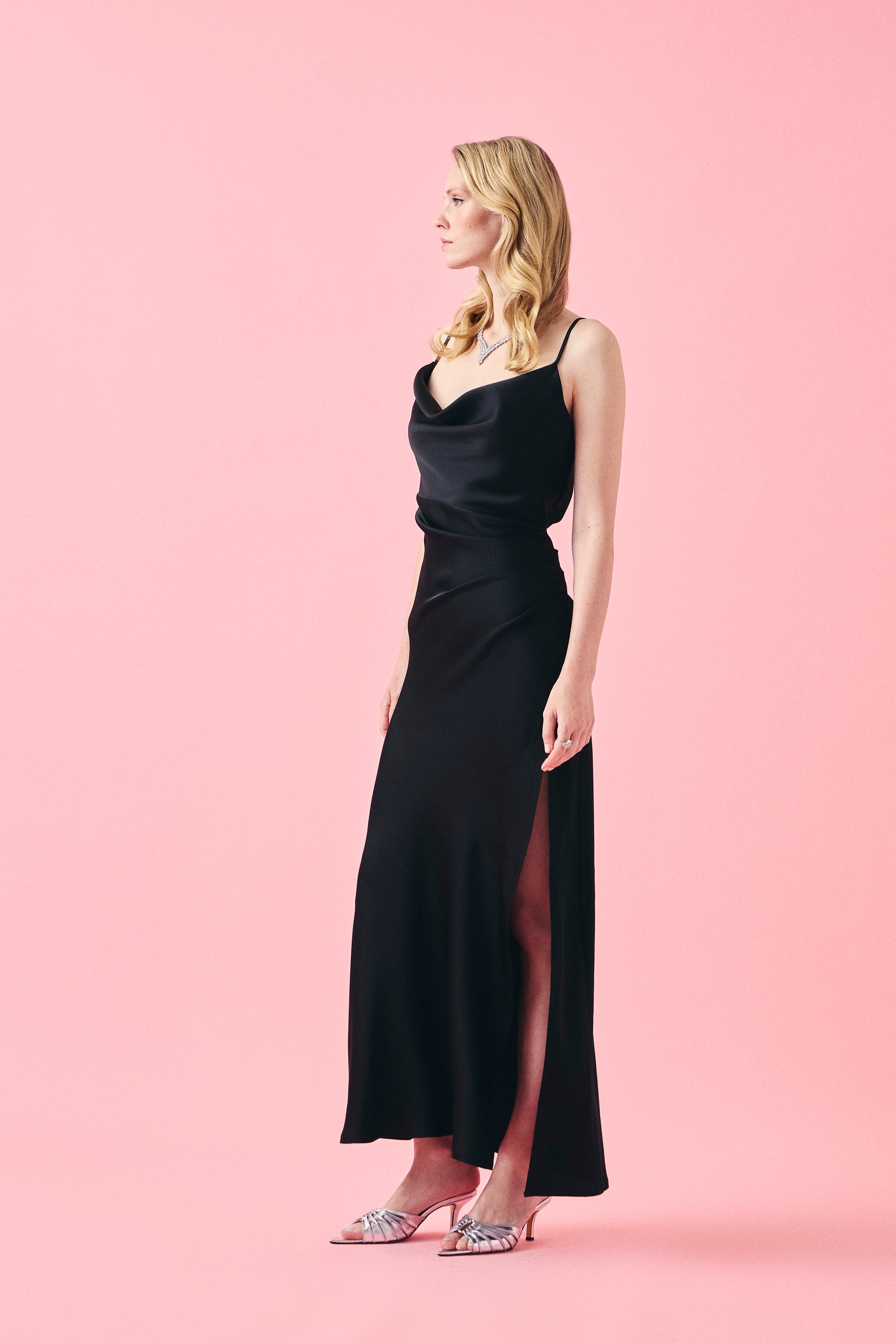 SORÉLIA SLIP SATEN ELBİSE | SİYAH