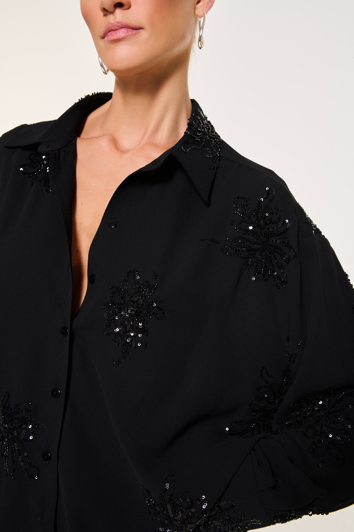 LIMITED EDITION: BLACK BLOOM GÖMLEK