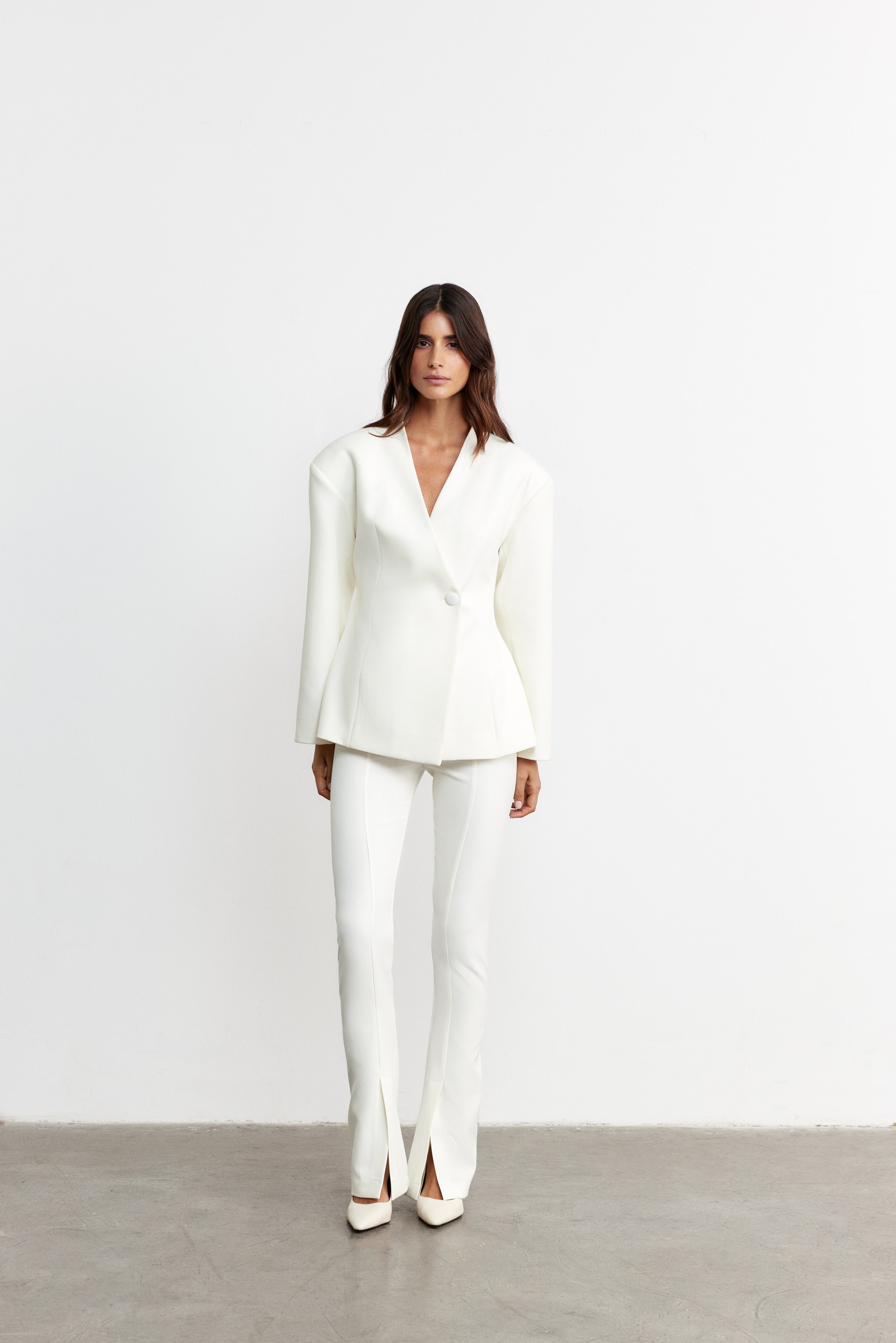 MERLOT KRUVAZE GENİŞ OMUZ BLAZER | BEYAZ