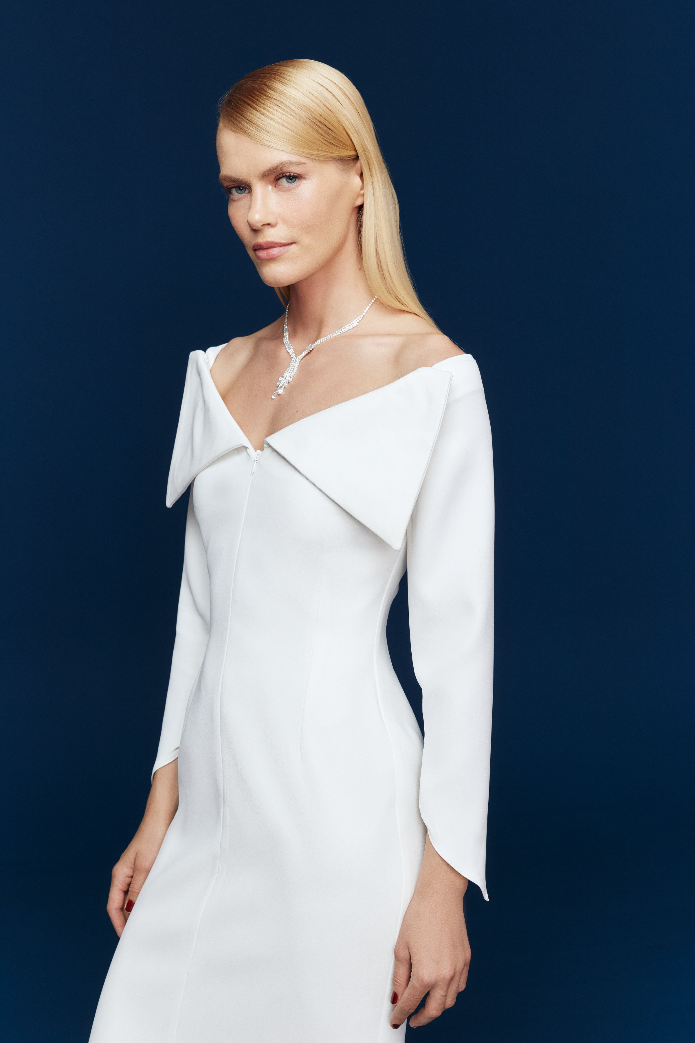 SIMONE KAYIK YAKA TASARIM ELBİSE | BEYAZ